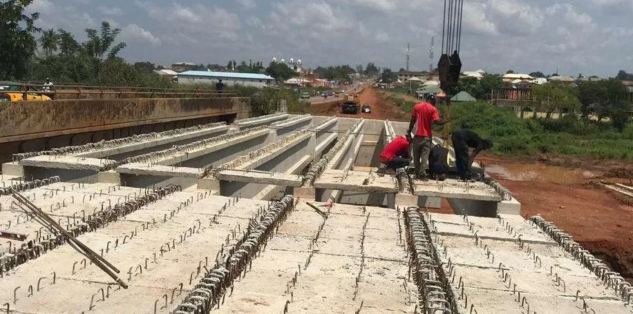 Aire de coulage de poutres préfabriquées